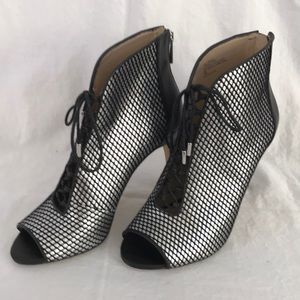 Black & Silver INC Lace Up Bootie sz 7 - So Cute!